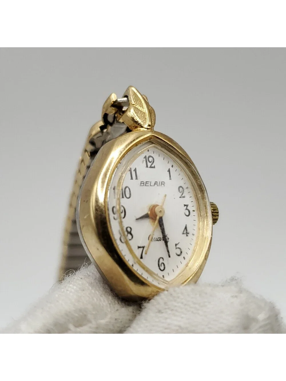 Belair Quartz Ladies Watch 16mm For Parts Or Repair Gold Tone Stretch Band